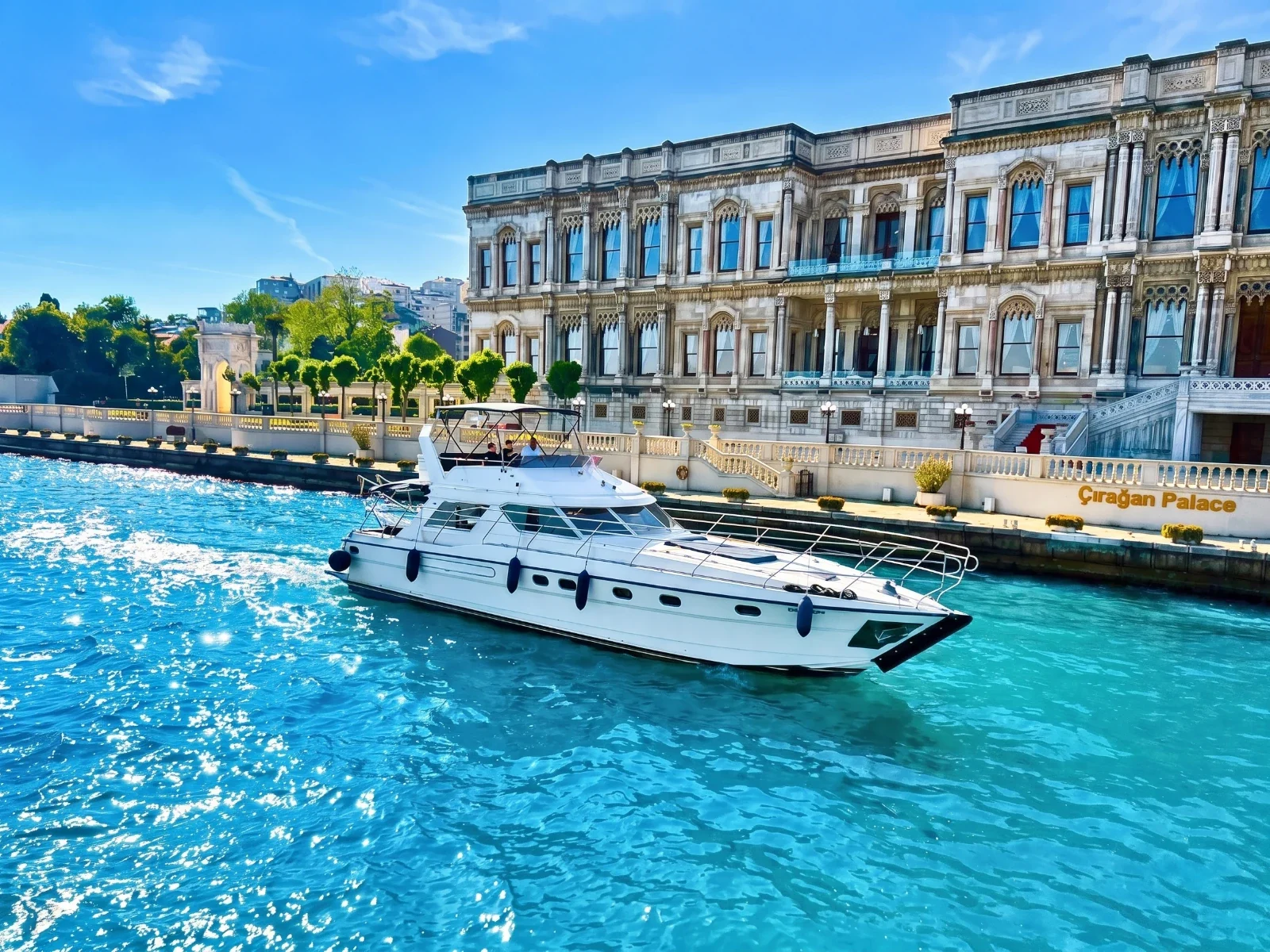 Bosphorus Private Yacht Charter