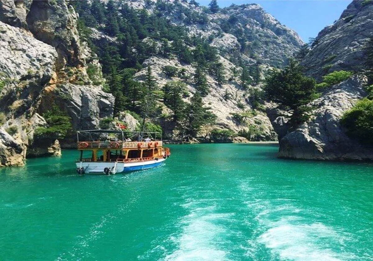 Green Canyon Boat Trip