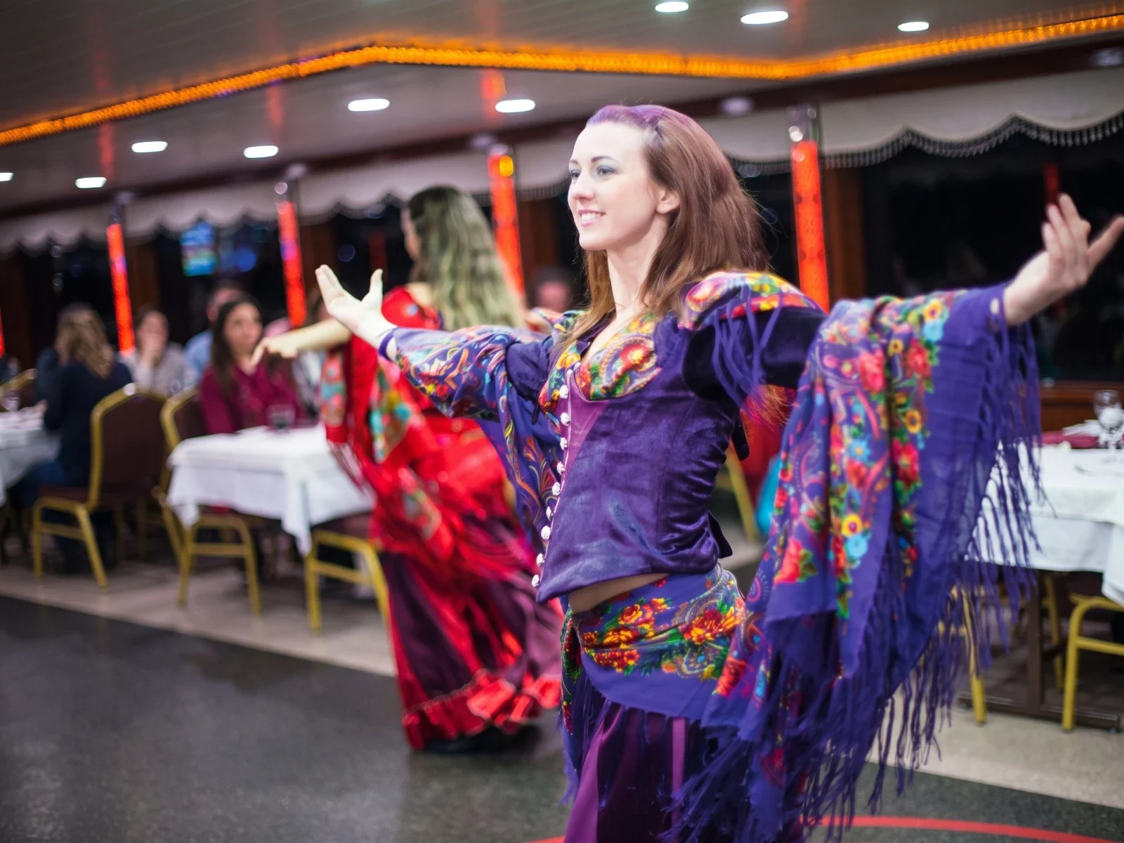 Istanbul Bosphorus Dinner Cruise with Turkish Shows and Dinner