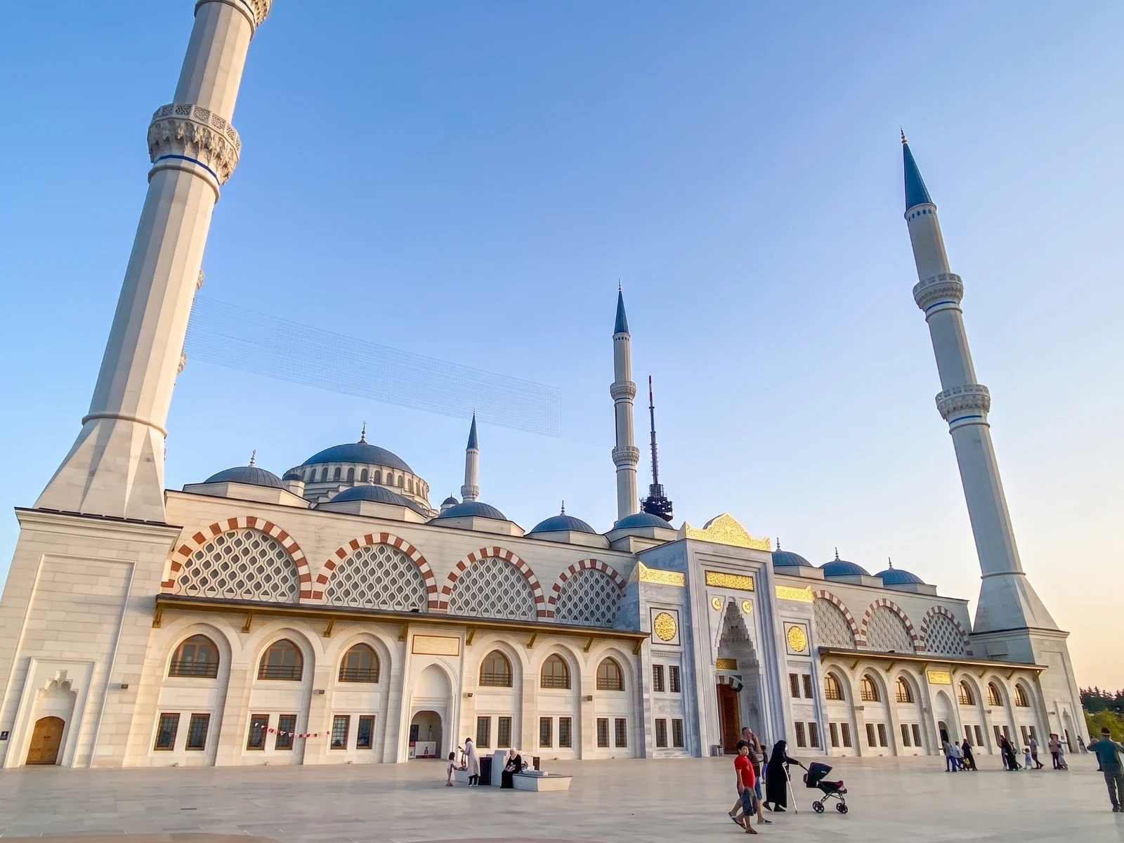 Istanbul Europe & Asia Tour by Bus and Bosphorus Cruise